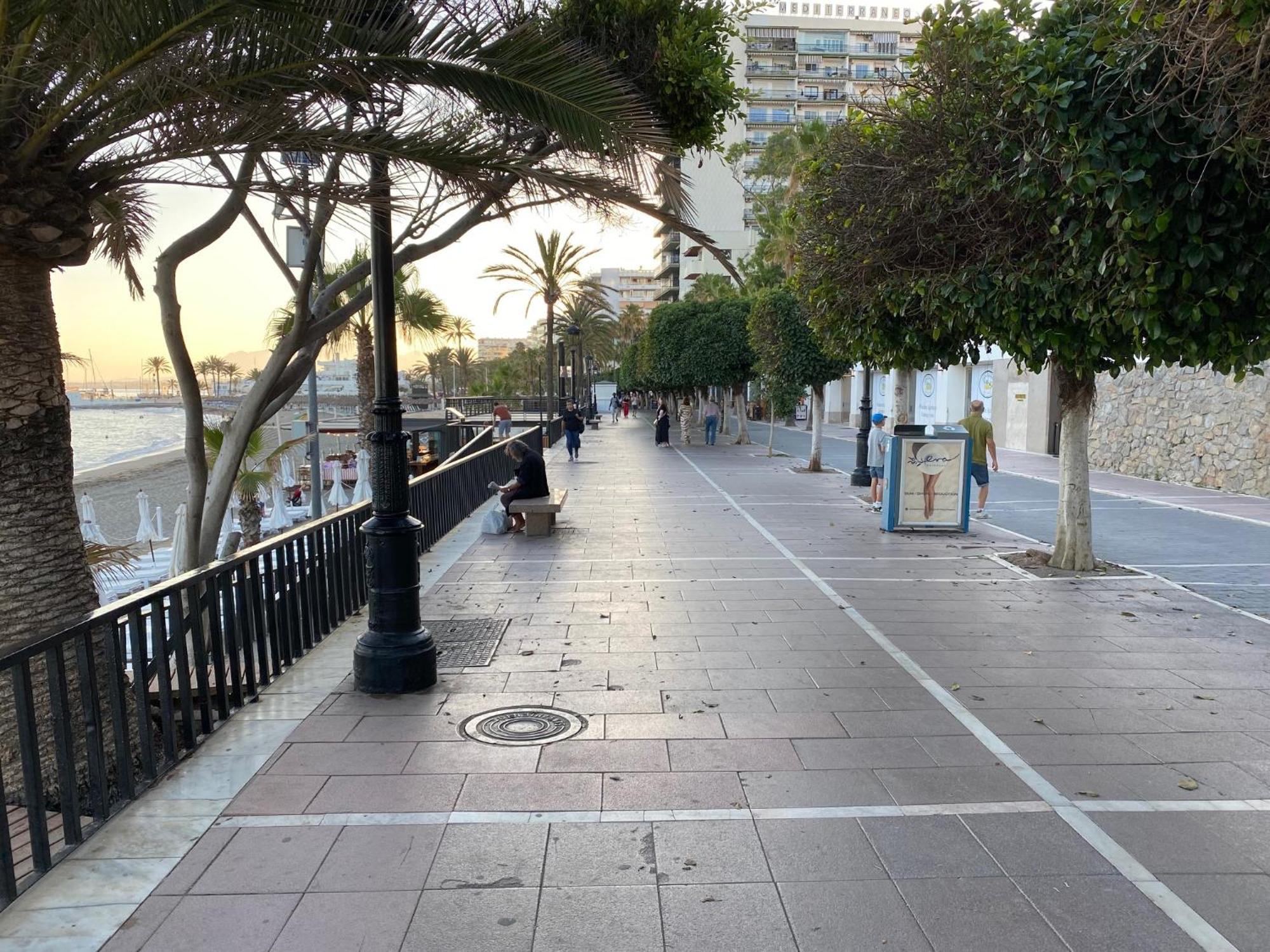 Апартаменти Dennilenni A Marbella Centro Екстер'єр фото